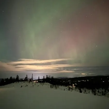 Tommerhytte I Valdres Med Panoramautsikt Over Fjellene